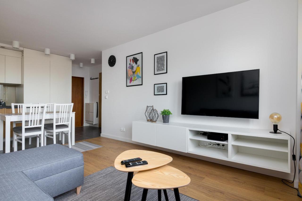 Ochota Homely Apartment ワルシャワ エクステリア 写真