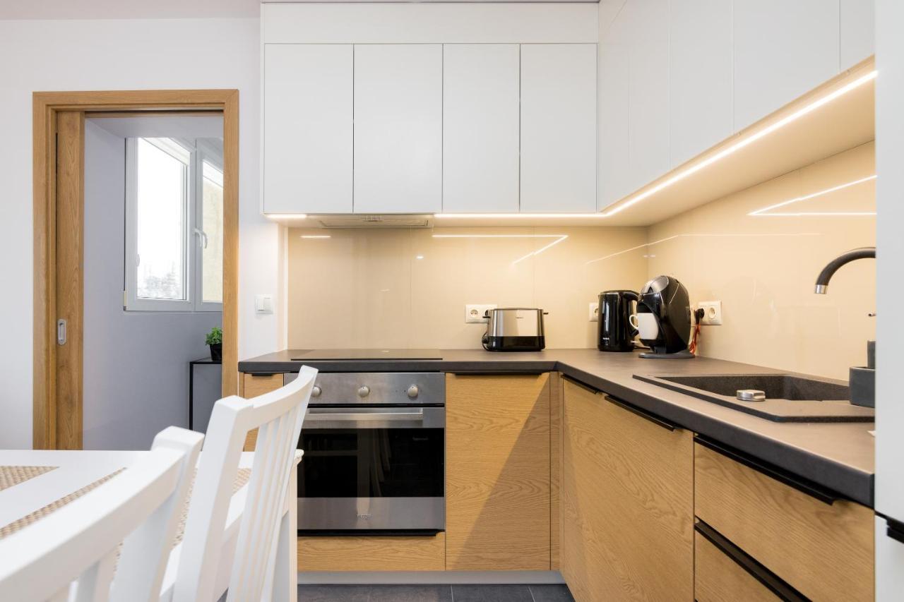 Ochota Homely Apartment ワルシャワ エクステリア 写真